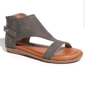 2 Lips Too Womens Too Cooper Flat Sandals